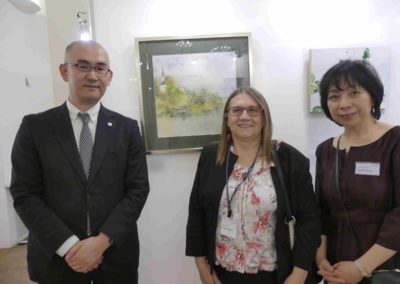 Direktor des Japanischen Informations- und Kulturzentrum Kei Iwabuchi, Lucja Radwan und Cultural Project Coordinator Tomoko Germar